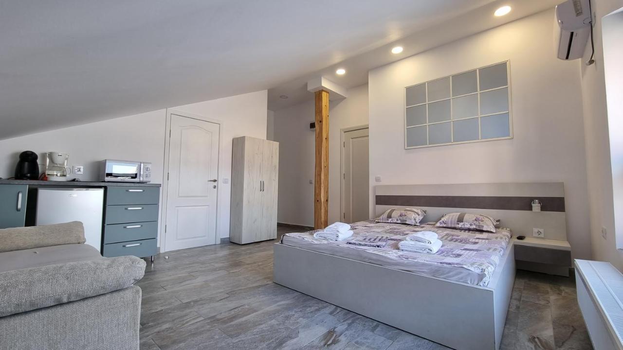 Vila Dumio Hotel Eforie Nord Luaran gambar